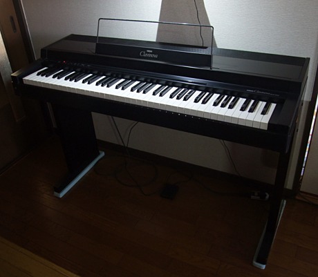 YAMAHA CLP-100