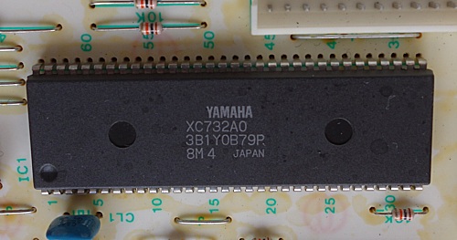 YAMAHA CLP-100